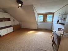 Zimmer - Ferienwohnung-Nr. 2 im DG Wohnen wo anderen Urlaub machen - Gro�z�giges Mehrfamilienhaus in TOP-Lage