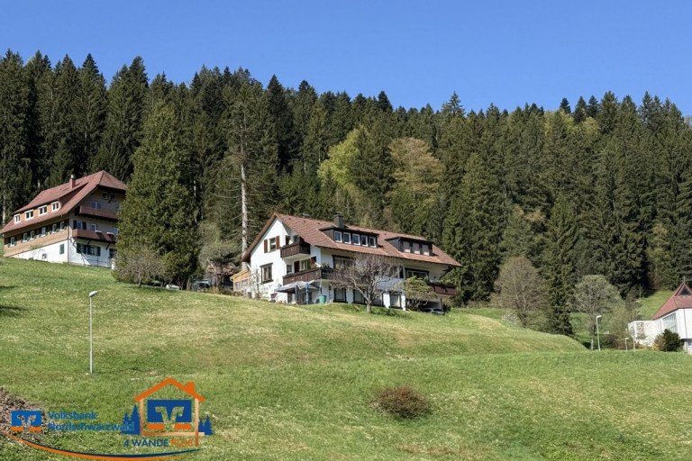 Gro�z�giges Mehrfamiliennhaus mit 4 Wohneinheiten Baiersbronn - Tonbach Mehrfamilienhaus Wohnen wo anderen Urlaub machen - Gro�z�giges Mehrfamilienhaus in TOP-Lage