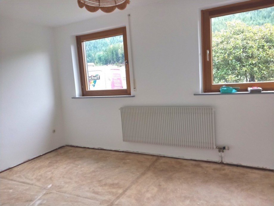 Schlafzimmer UG - vor Renovierung Mehrfamilienhaus Baiersbronn