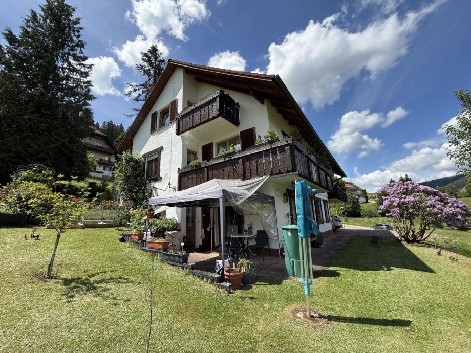 Gartenterrasse zur Einliegerwohnung im UG Mehrfamilienhaus Baiersbronn