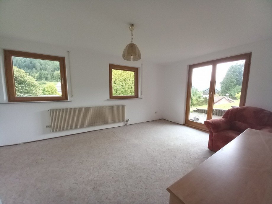 Wohnzimmer UG - vor der Renovierung Mehrfamilienhaus Baiersbronn