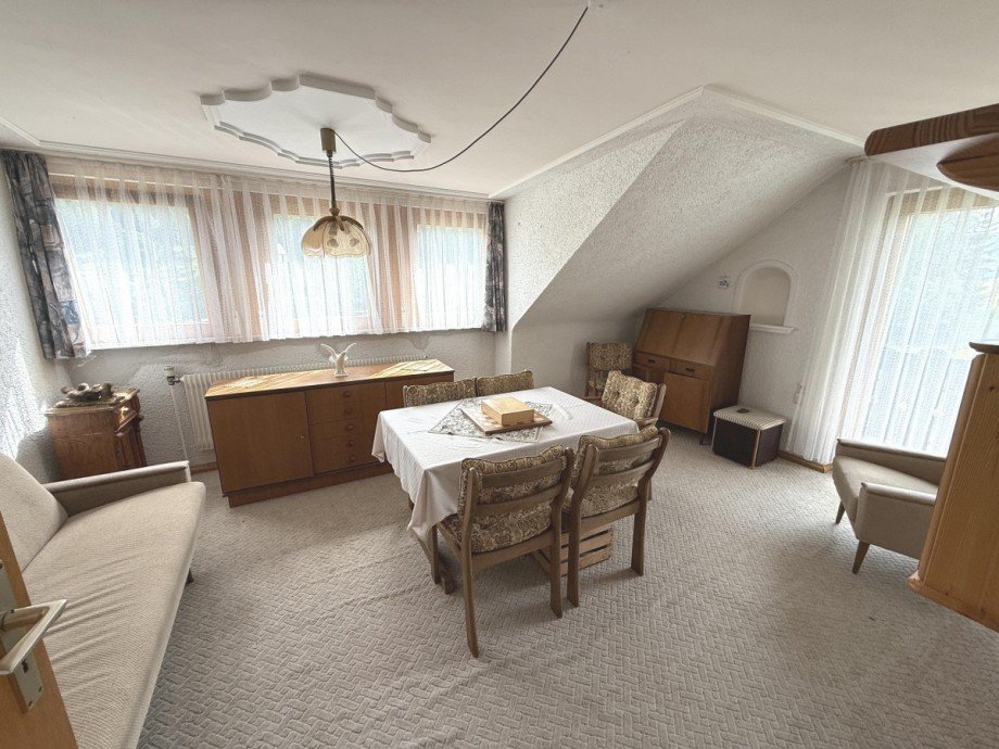 Wohnzimmer - Ferienwohnung-Nr. 2 im DG Mehrfamilienhaus Baiersbronn